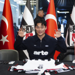 Beşiktaşlı Hyeon-Gyu Oh İmza Gününde Taraftarlarla Buluştu image-162