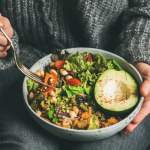 vejetaryenler-bazi-kanser-turlerinde-daha-dusuk-risk-tasiyor-v8gg (1)