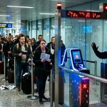 AB’nin Yeni Sınır Sistemi Kaosu: Havalimanlarında Saatler Süren Kuyruklar! image-1776334448387867686